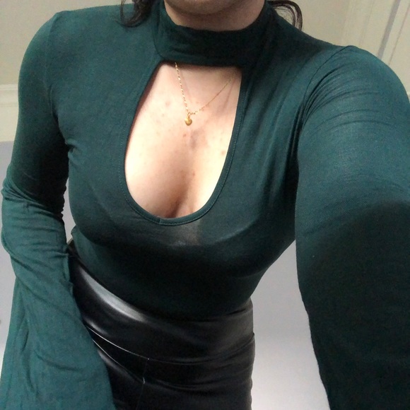 Flare sleeve turtle neck detail forest green top - Picture 2 of 4